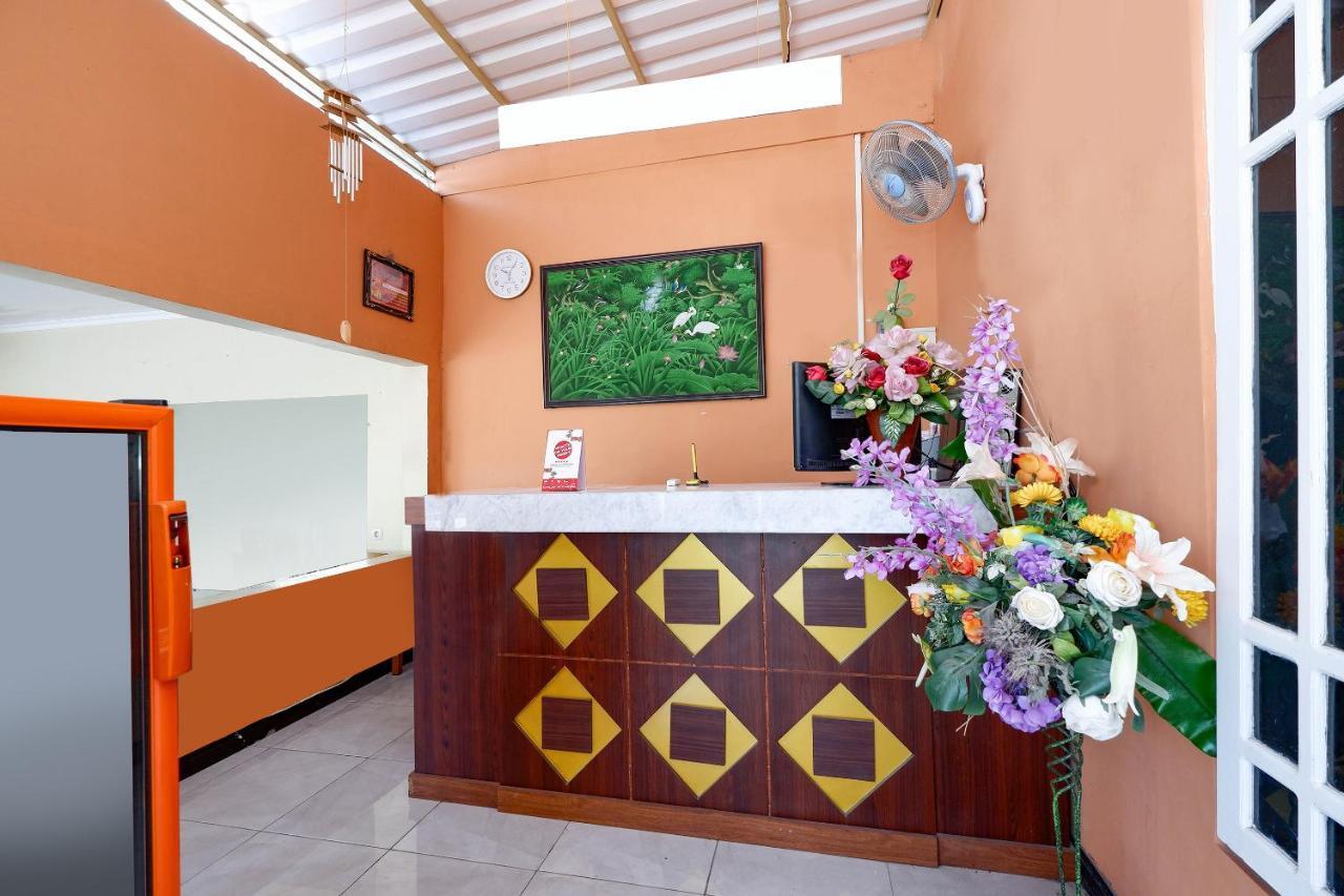 Oyo 1835 Kostel Wood Hotel Semarang Bagian luar foto